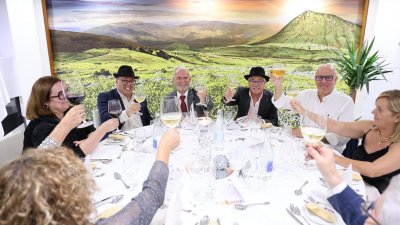 Francisco José Navarro, investido Cachorro de Honor por su defensa de las tradiciones de Lanzarote. Foto: La Voz
