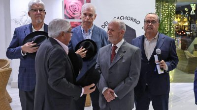 Francisco José Navarro, investido Cachorro de Honor por su defensa de las tradiciones de Lanzarote. Foto: La Voz