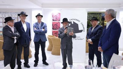 Francisco José Navarro, investido Cachorro de Honor por su defensa de las tradiciones de Lanzarote. Foto: La Voz
