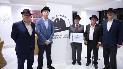 Francisco José Navarro, investido Cachorro de Honor por su defensa de las tradiciones de Lanzarote. Foto: La Voz