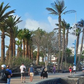 Turistas en Arrecife llegados en crucero