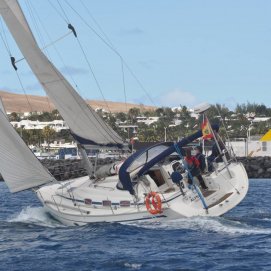 Prácticas de vela en Academia Náutica Lanzarote Bitácora