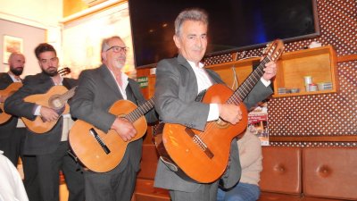 Canto a la Navidad en el Torrelavega 