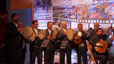 Canto a la Navidad en el Torrelavega 