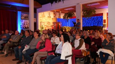 Canto a la Navidad en el Torrelavega 