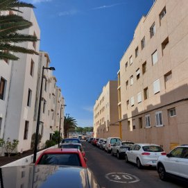 Calle en el barrio de Las Salinas, en Arrecife 