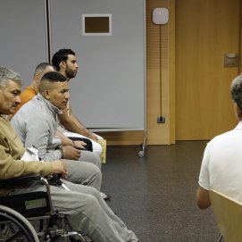 Los autores confesos de haber patroneado una patera e introducido marihuana en Lanzarote. Foto: José Luis Carrasco.