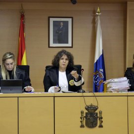 Las juezas de la Sección Sexta de la Audiencia Provincial de Las Palmas. Foto: José Luis Carrasco.