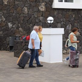 Turistas en Lanzarote en una imagen de archivo. Foto: La Voz de Lanzarote.