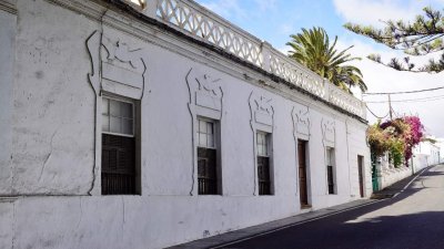 Compra de inmueble histórico de Haría 
