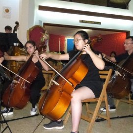 La 'Orquesta de Cuerda Avanzada' ' durante la festividad