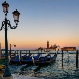 El turismo italiano diversifica su gasto más que el turista medio