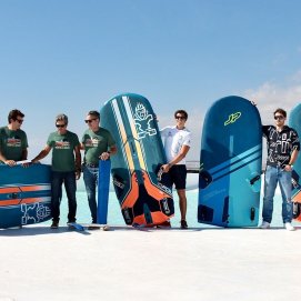 Los participantes del 'Lanzarote Foil Challenge' durante la presentación