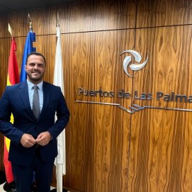 Yonathan de León en la sede de la Autoridad Portuaria de Las Palmas