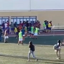 Pelea en el campo de fútbol