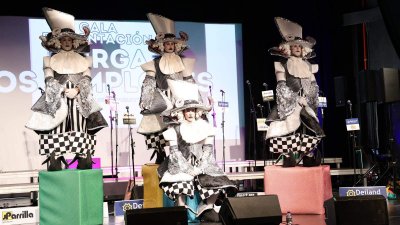 Presentación de la murga Los Simplones, 2025