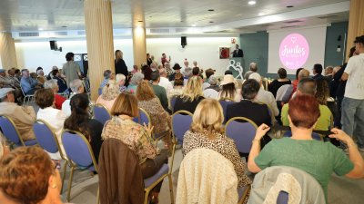 Homenaje a las parejas que llevan juntos más de 50 años