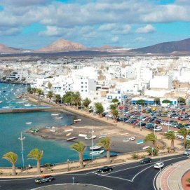 Imagen aérea del Charco de San Ginés y el solar de Ginory, donde irá la Feria de la Navidad de Arrecife