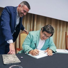Braulio Betancort durante la presentación del libro y la firma