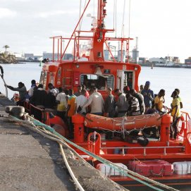 Salvamento arribando a Puerto Naos