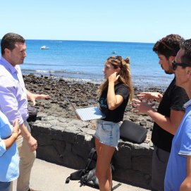 Óscar Noda durante la reunión sobre las jaulas marinas