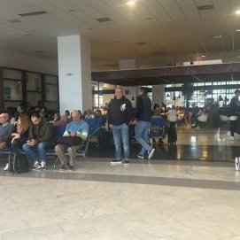 Los pasajeros esperando a su vuelo en el Aeropuerto de Lanzarote. Foto: Cedida.