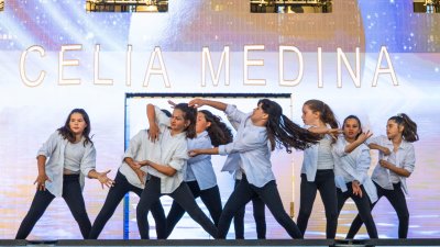 Gala de escuelas de bailes en el carnavalde Arrecife, 2025 