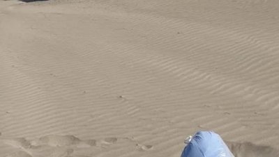 Basura en las dunas de Famara