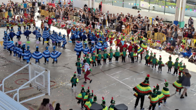 Los alumnos del CEIP César Manrique disfrutan del carnaval