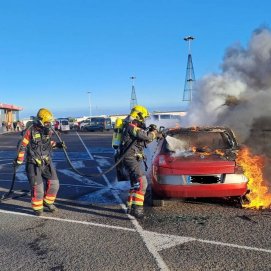 Un coche se incendia