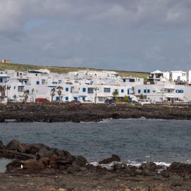 Vistas del mar en el litoral de Punta Mujeres, en Lanzarote. Foto: Andrea Domínguez.
