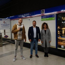 Yonathan de León, Eli Merino y Juan Méndez en la parada de 'Ifema' 