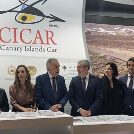 Visita de Fernándo Clavijo al stand de 'CICAR' en 'Fitur'