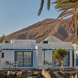 Complejo de apartamentos turísticos en Lanzarote. Fuente: atrapalo.com
