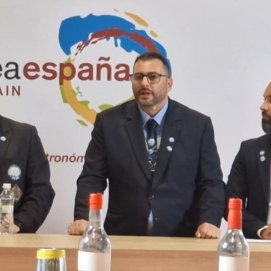 David Hidalgo en el centro, durante Madrid Fusión