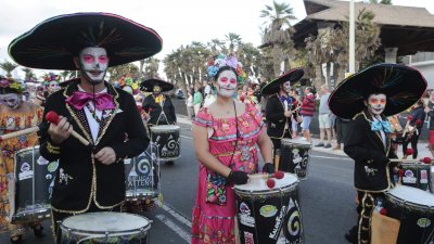 Coso del Carnaval de Costa Teguise, 2025 (Fotos: Juan Mateos)