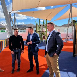 Visita a los parques infantiles de Yaiza