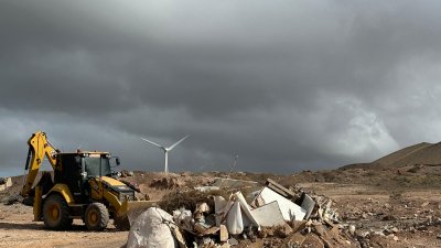 Limpieza de las escombreras cerca de Argana y Maneje