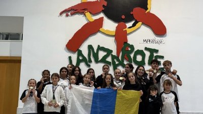 La Escuela de Danza Antonio tras recoger nueve premios en Tarragona. 