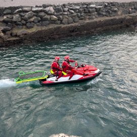 Rescate  de un surfista en La Santa