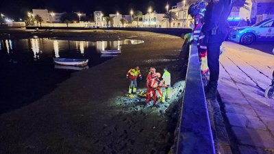 Rescatan a una persona que cayó en el Charco de San Ginés