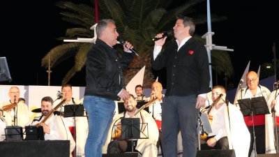 Concierto de Achamán y Corujos en Titerroy