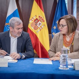 Fernando Clavijo y Candelaria Delgado en el Foro Canario de Inmigración. Foto: Gobierno de Canarias.