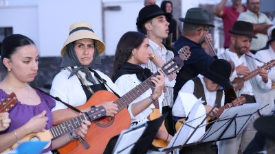 Procesión de la Virgen de Fátima en Muñique
