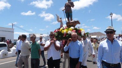 Misa y procesión en Muñique, 2025