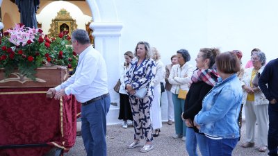 Procesión en honor a Santa Rita en Tao