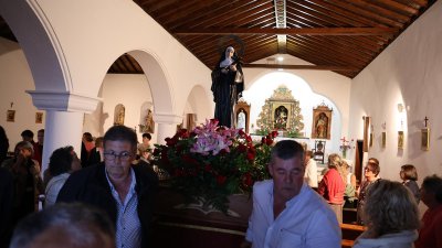 Procesión en honor a Santa Rita en Tao
