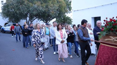Procesión en honor a Santa Rita en Tao