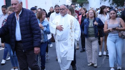 Procesión en honor a Santa Rita en Tao
