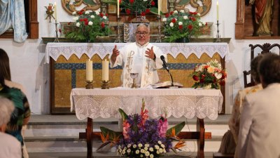 Procesión en honor a Santa Rita en Tao